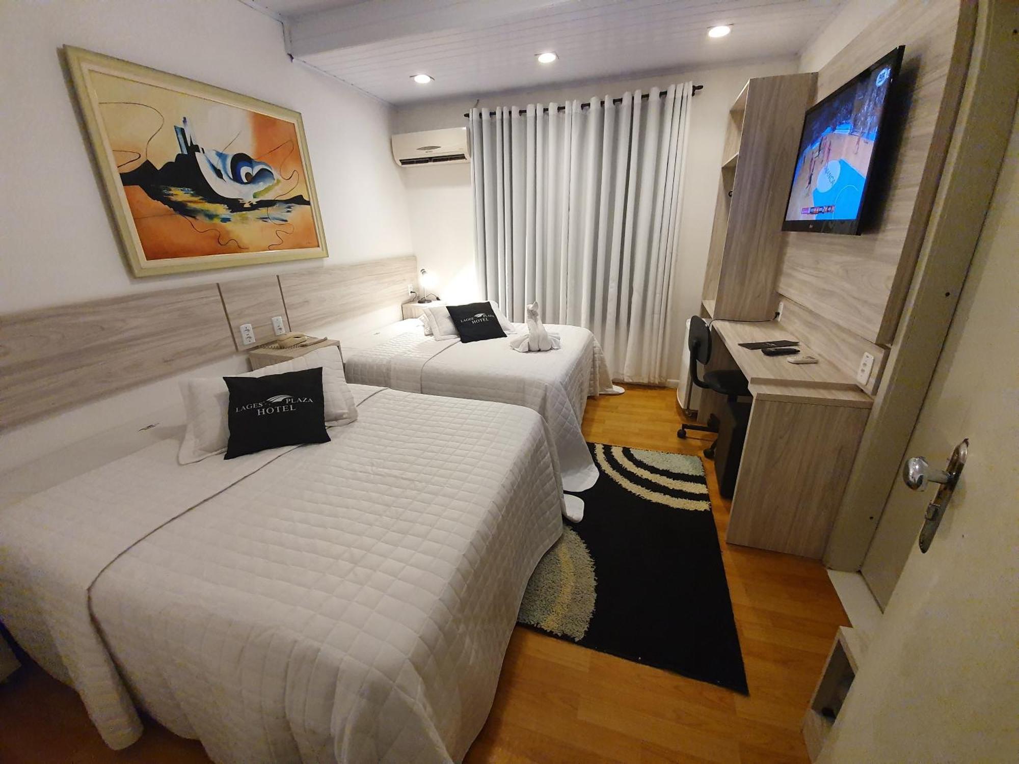 Hotel Plaza *